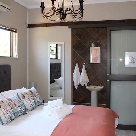 Amru Guesthouse B&B Brackenfell Oda fotoğraf